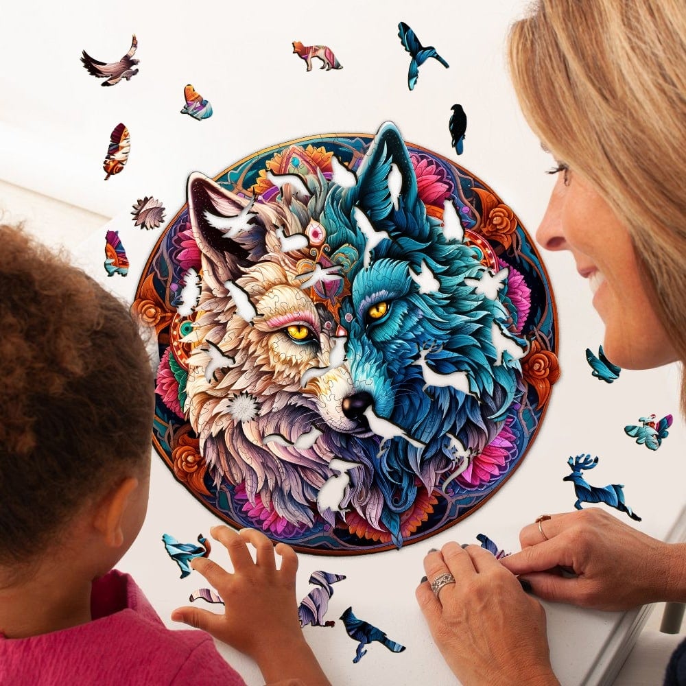 MANDALA YIN YANG WOLF Wooden Jigsaw Puzzle - KAAYEE Puzzle